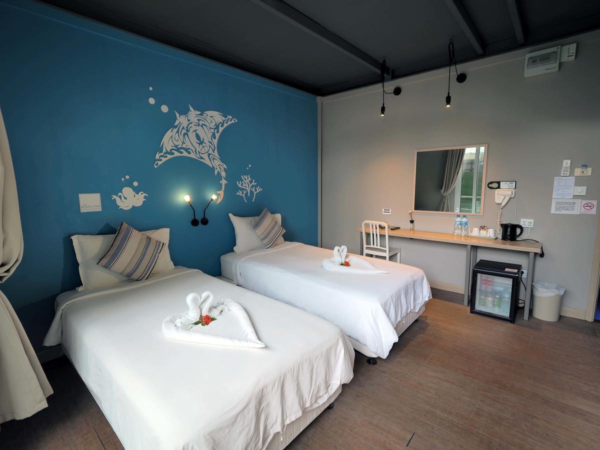 The Beacha Club Hotel Phi Phi Don Exterior photo